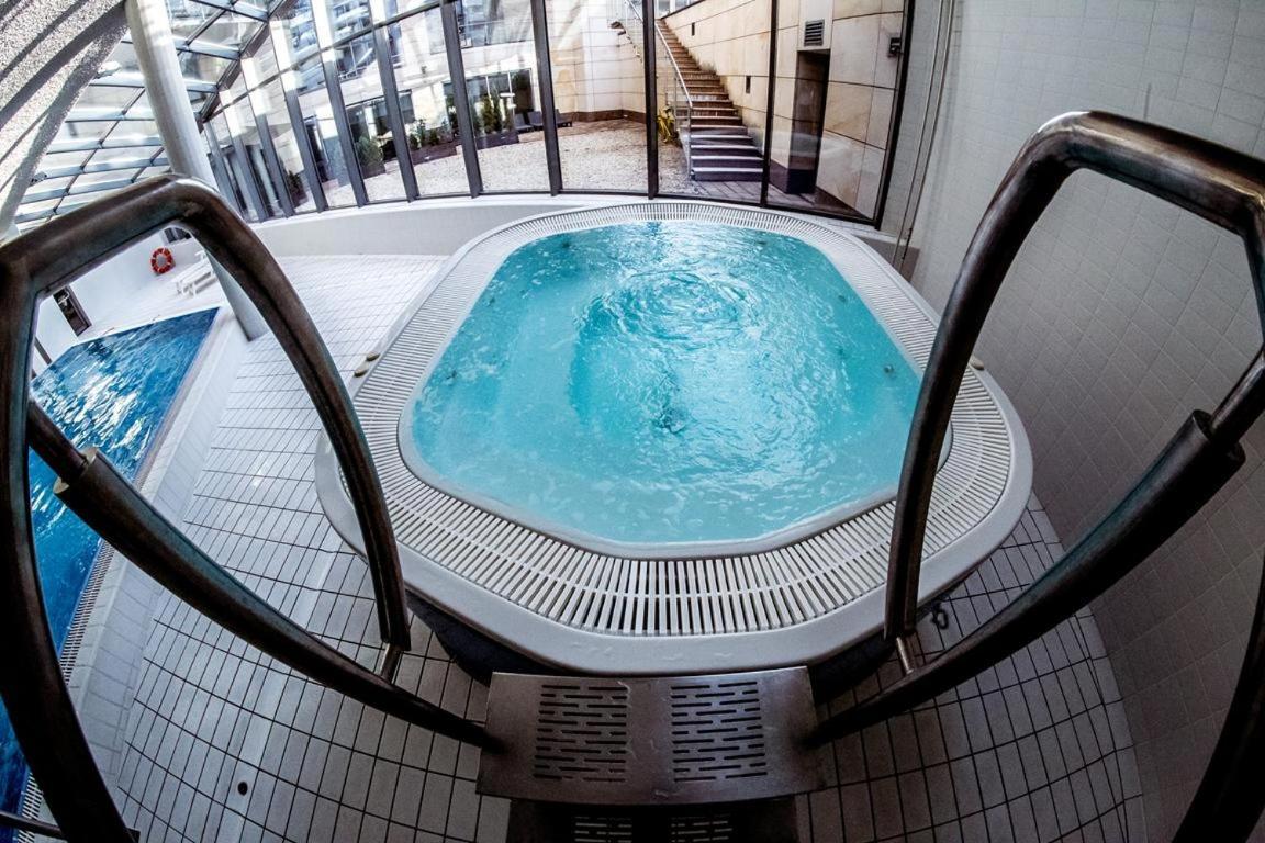 Premium Apartment For Old Town & Jewish Quarter Plus Pool Cracovia Exterior foto